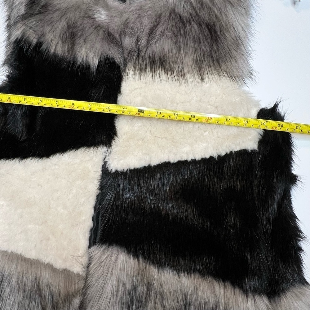 Steve Madden Faux Fur Patchwork Color Block Vest Women Size Med/Large EUC - Picture 12 of 12